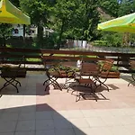 Family Fedora Hotel 2*