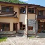 Family Fedora Hotel