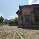 Family Fedora Hotel 2*