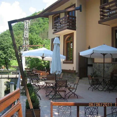 Hotel Family Fedora Ribarița