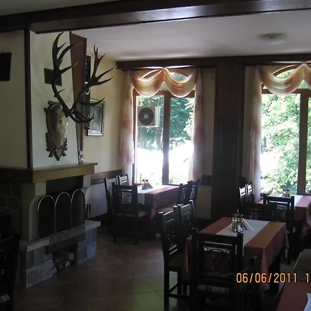 Family Fedora 2* Ribarica