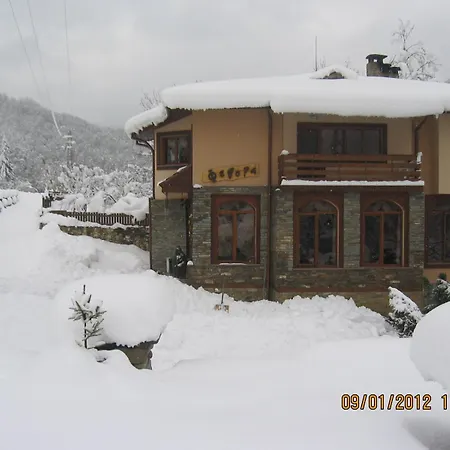 Family Fedora Hotel