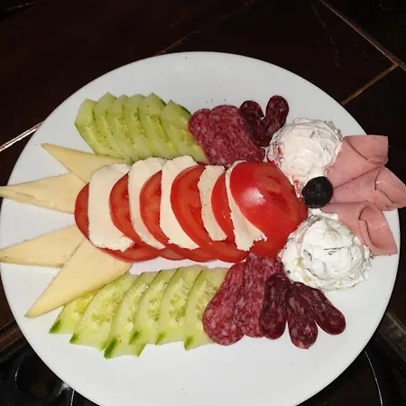 Otel Family Fedora Ribaritsa