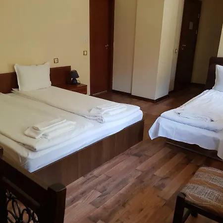 Family Fedora 2* Ribarița