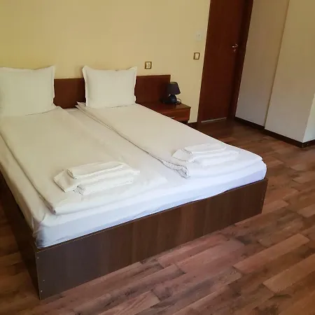 Family Fedora Ribarica