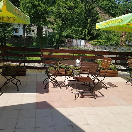 Family Fedora Hotel 2*