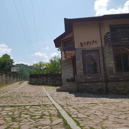 Family Fedora Hotel 2*